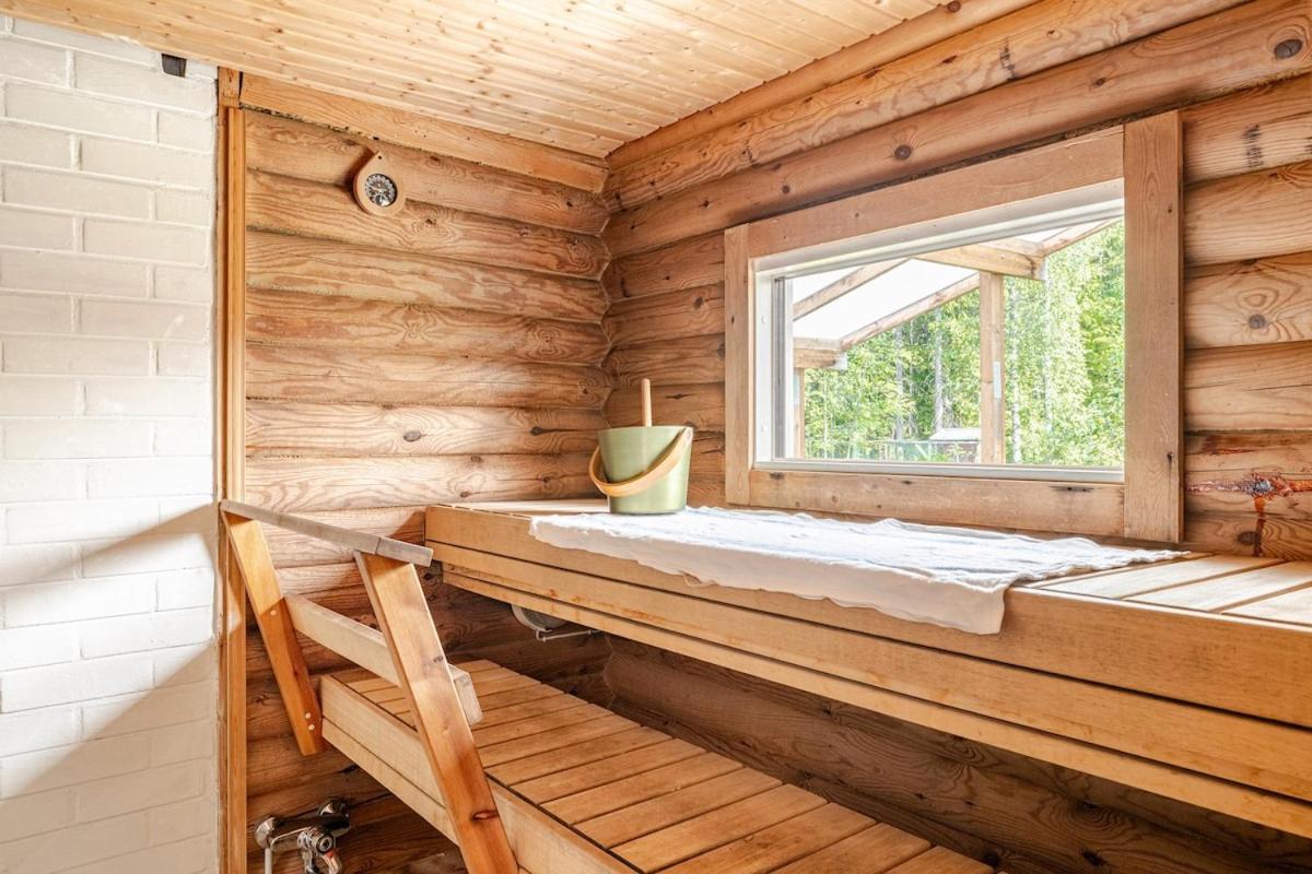 Hirsimoekki Kansallispuistossa *
